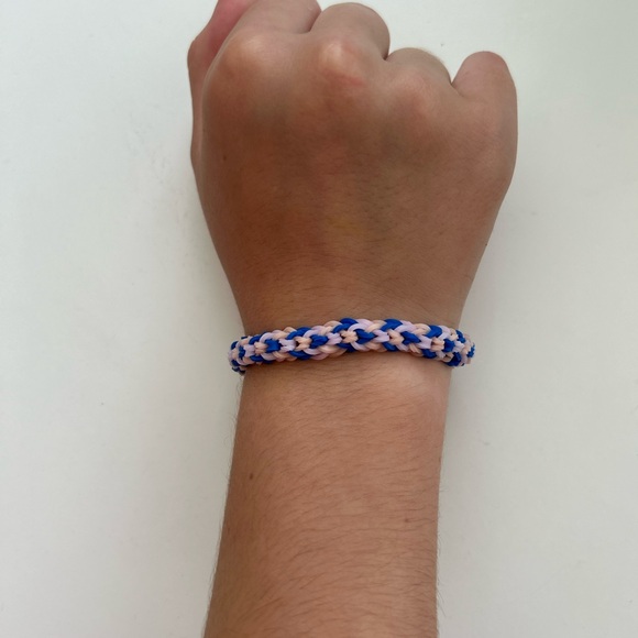 Inverted Fishtail - Picture 2 of 3